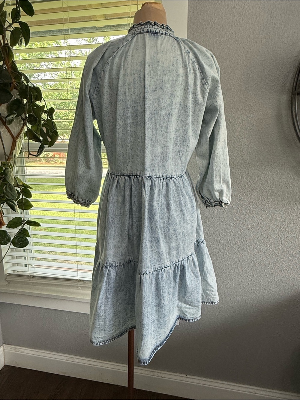 SSYS Light Wash Denim Tiered Mini Dress Size XS - Picture 3 of 5